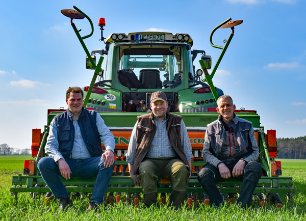 Lass-es-bluehen-drei-Landwirte-600 Lass-es-bluehen-drei-Landwirte-600