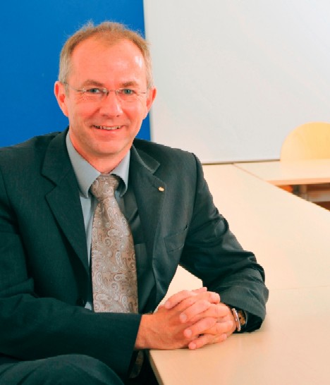 Oliver_Straeter_02 Prof. Dr. phil. habil. Oliver Sträter, Fachbereich Maschinenbau Universität Kassel. Leiter des Fachgebiets „Arbeits- und Organisationspsychologie“