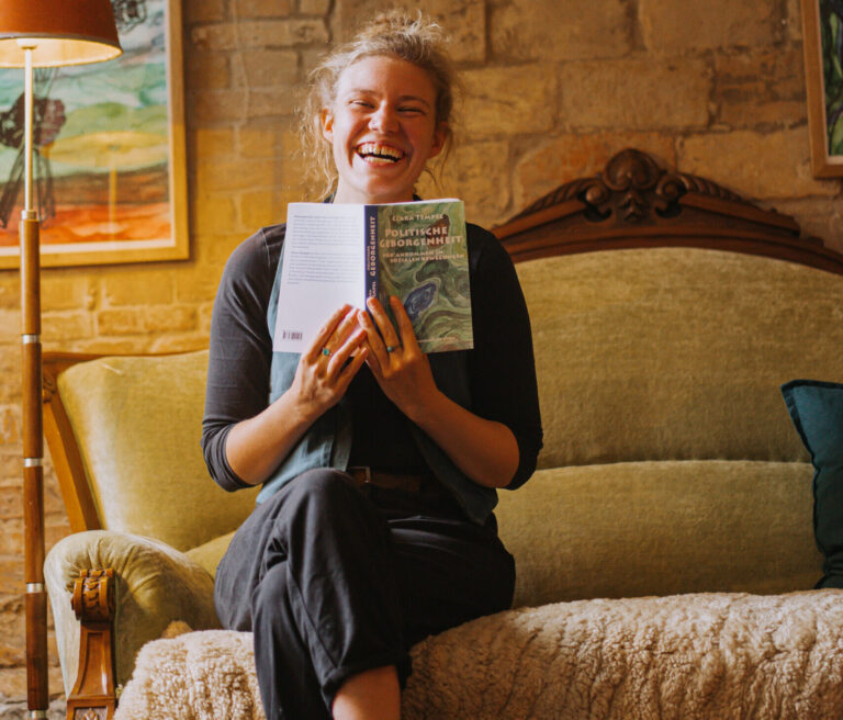 ┬®Luisa-Zinn-Clara-Tempel-6-scaled-e1760901544988-768x656